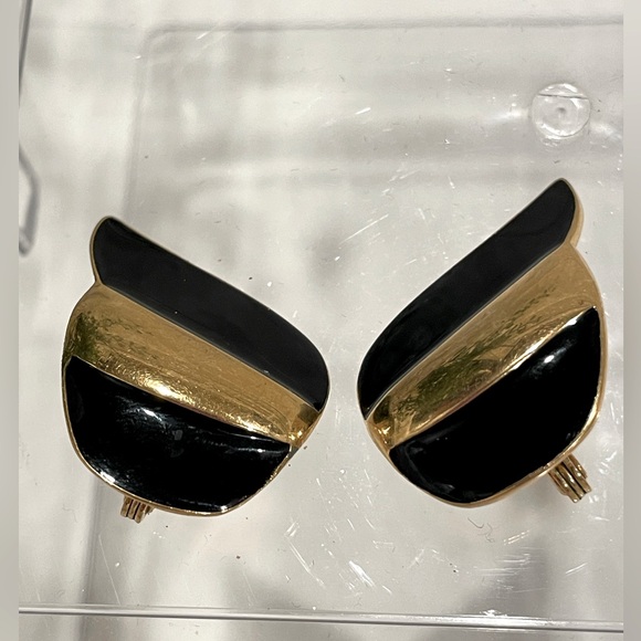 Vintage Monet Gold Tone and Black Enamel Clip-On Earrings. Signed. - Picture 1 of 5